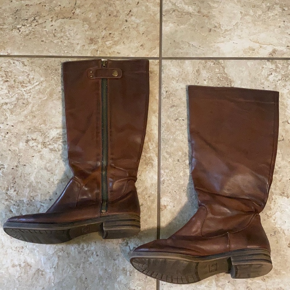 Brown winter boots, size 7